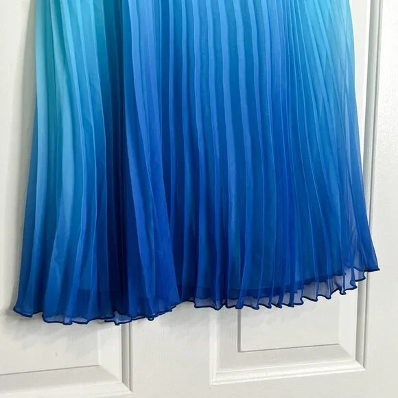 Tween Diva Ombre Chiffon Accordion Pleat Dress - Picture 2 of 5